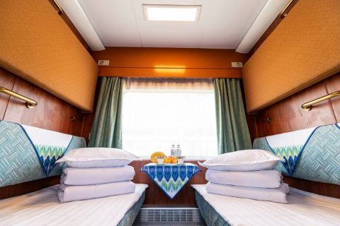 Xinjiang Silver Hair Tour Sunset Red Tianshan Special Train Xinjiang 13 Days How to Book