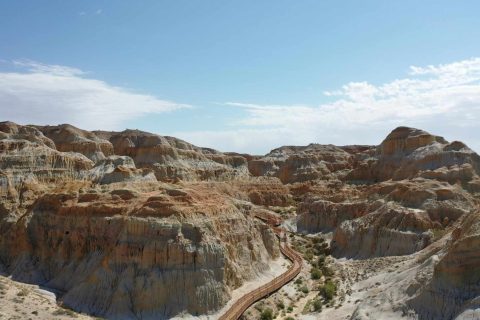 Summer Xinjiang chartered car reliable fleet screening + cost breakdown + loop route pitfall guide