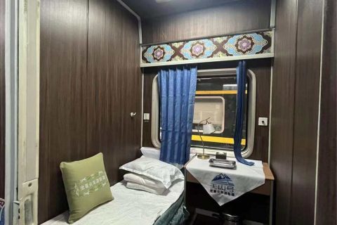 Kunlun Hao Xinjiang Tourist Train Official Ticket Purchase Guide   How to Book and Where to Buy