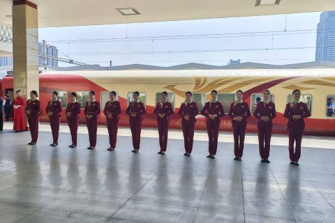 Xiaoxiang Train Detailed Route Multiple Boarding Stops Guide to Help Tourists Book