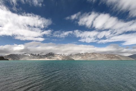 Reject Crowded Buses! Xinjiang 6 Person Small Group 7 Seat Commercial Vehicle Easy Tour of Northern and Southern Xinjiang