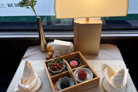 How to buy tickets for the Chengdu Panda Special Train  Official ticket office not via 12306
