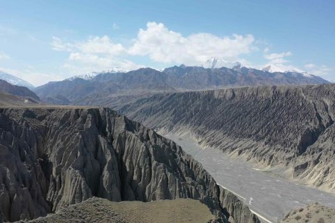 Xinjiang Premium Travel Guide Private Custom 2 6 Person Private Group Chartered Car One Stop Booking