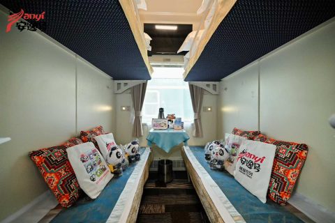 An Yi Hao Panda Special Train Schedule and 16 Day North & South Xinjiang Highlights Itinerary
