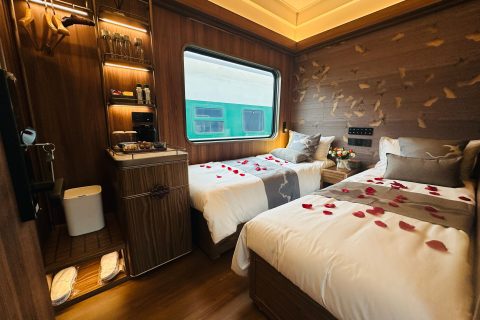 2027 Chengdu Tourism Train Ticket Booking  Pay 20,000 Yuan Deposit to Lock Cabin Type