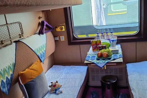 Will the Tianshan Tourism Train Reschedule Temporarily  Booking and Travel Guarantee Explanation
